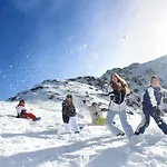 Kompleks wypoczynkowy Vvf Les 7 Laux Massif De Belledonne 3*