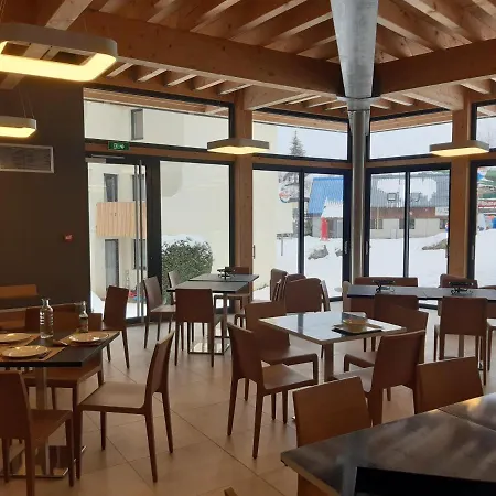 Vvf Les 7 Laux Massif De Belledonne Vakantiepark 3*