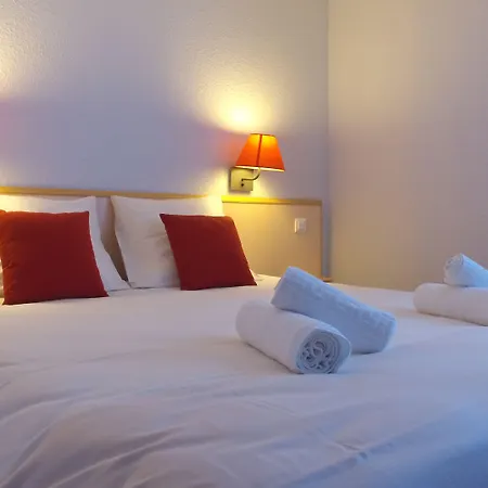 Vvf Les 7 Laux Massif De Belledonne Feriepark 3*