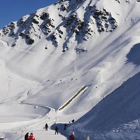 Vvf Les 7 Laux Massif De Belledonne Vakantiepark Prapoutel