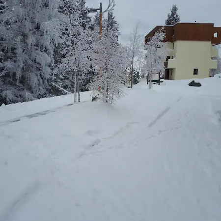 Vvf Les 7 Laux Massif De Belledonne 3*