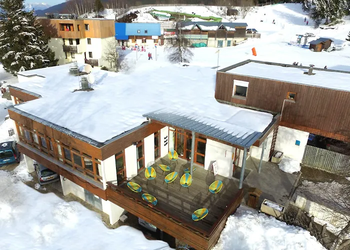 Vvf Les 7 Laux Massif De Belledonne Feriepark 3*